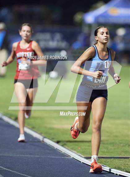 Thumbnail 1 in FHSAA Class 3A Final (3200m) photogallery.