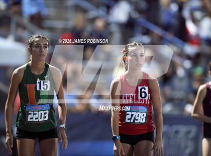 Thumbnail 1 in FHSAA Class 3A Final (3200m) photogallery.