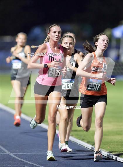 Thumbnail 2 in FHSAA Class 3A Final (3200m) photogallery.