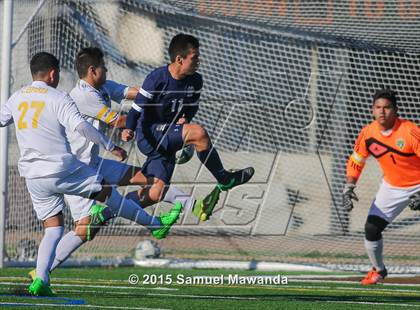 Thumbnail 1 in Notre Dame (SO) vs Royal (Valley Kick off Classic) photogallery.