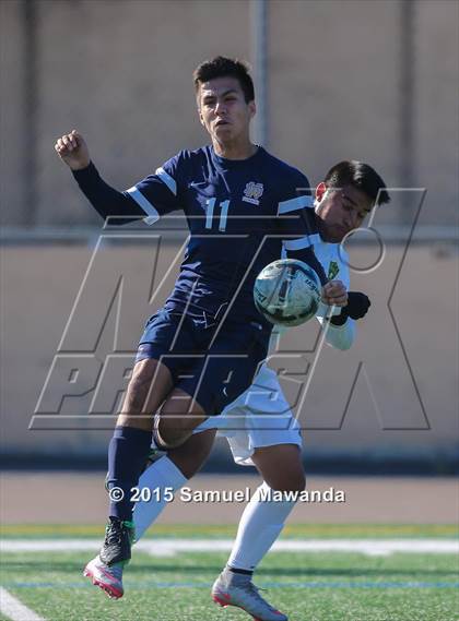 Thumbnail 3 in Notre Dame (SO) vs Royal (Valley Kick off Classic) photogallery.