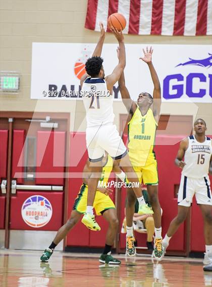 Thumbnail 2 in AZ Compass Prep vs Dream City Christian (Hoophall West Tournament) photogallery.