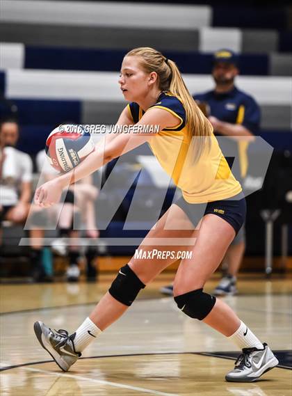 Thumbnail 2 in Marin Catholic vs. Alhambra (CIF NCS D3 Semi-Finals) photogallery.