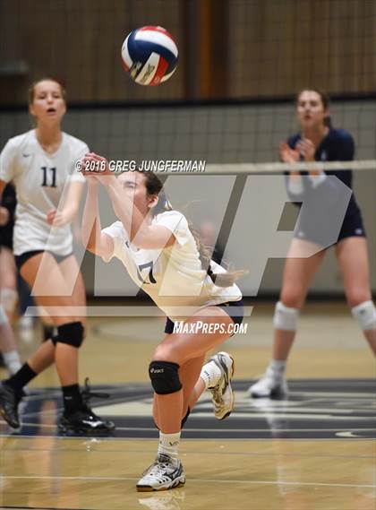 Thumbnail 3 in Marin Catholic vs. Alhambra (CIF NCS D3 Semi-Finals) photogallery.