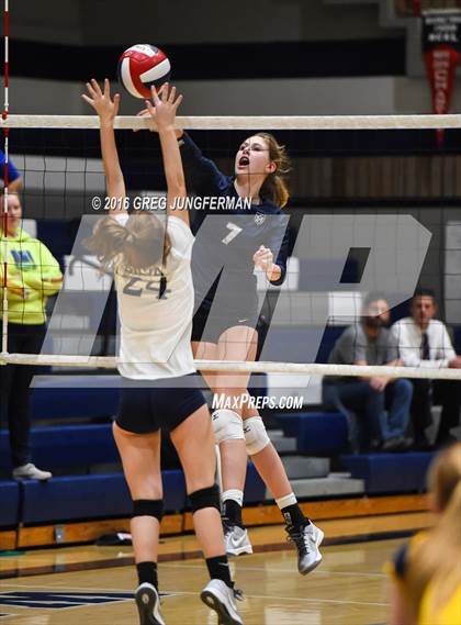 Thumbnail 2 in Marin Catholic vs. Alhambra (CIF NCS D3 Semi-Finals) photogallery.