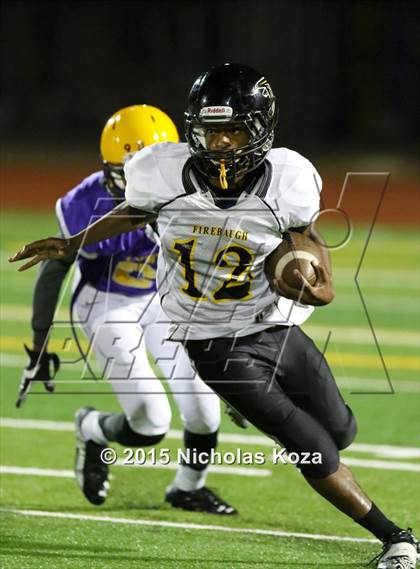 Thumbnail 1 in Lynwood vs. Firebaugh (Lynwood City Classic) photogallery.