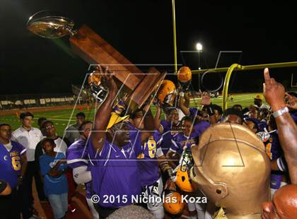 Thumbnail 3 in Lynwood vs. Firebaugh (Lynwood City Classic) photogallery.