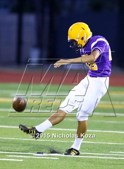 Thumbnail 2 in Lynwood vs. Firebaugh (Lynwood City Classic) photogallery.