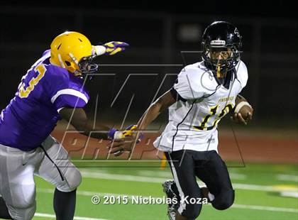 Thumbnail 3 in Lynwood vs. Firebaugh (Lynwood City Classic) photogallery.