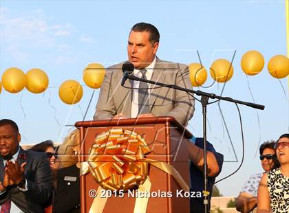 Thumbnail 1 in Lynwood vs. Firebaugh (Lynwood City Classic) photogallery.