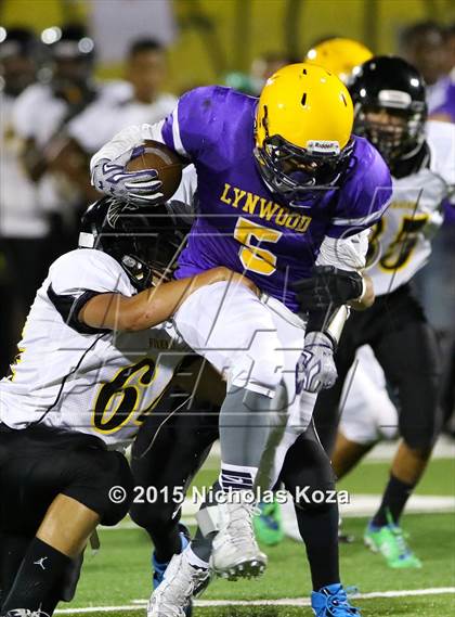Thumbnail 1 in Lynwood vs. Firebaugh (Lynwood City Classic) photogallery.