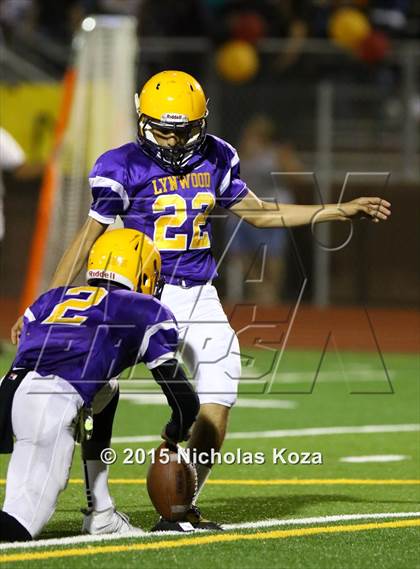 Thumbnail 2 in Lynwood vs. Firebaugh (Lynwood City Classic) photogallery.