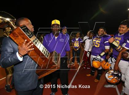 Thumbnail 3 in Lynwood vs. Firebaugh (Lynwood City Classic) photogallery.