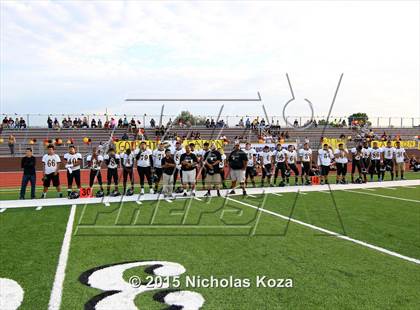 Thumbnail 3 in Lynwood vs. Firebaugh (Lynwood City Classic) photogallery.