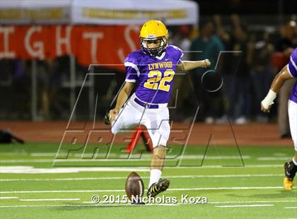 Thumbnail 3 in Lynwood vs. Firebaugh (Lynwood City Classic) photogallery.