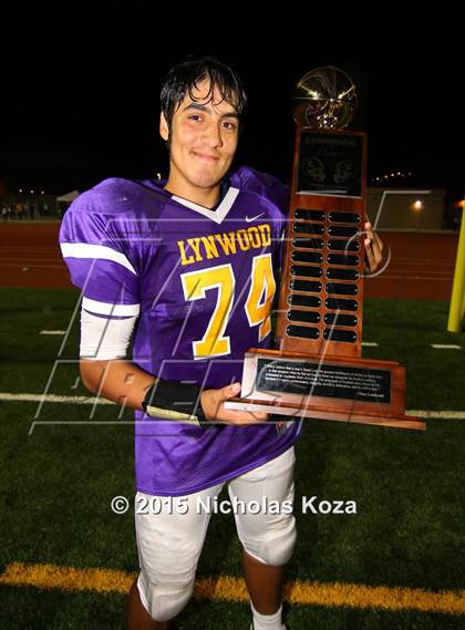 Thumbnail 1 in Lynwood vs. Firebaugh (Lynwood City Classic) photogallery.