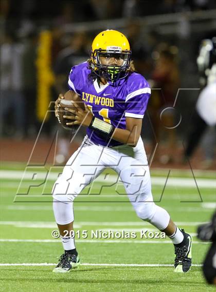 Thumbnail 2 in Lynwood vs. Firebaugh (Lynwood City Classic) photogallery.