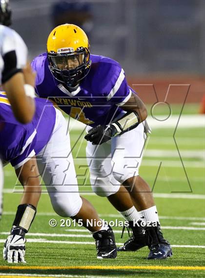 Thumbnail 2 in Lynwood vs. Firebaugh (Lynwood City Classic) photogallery.