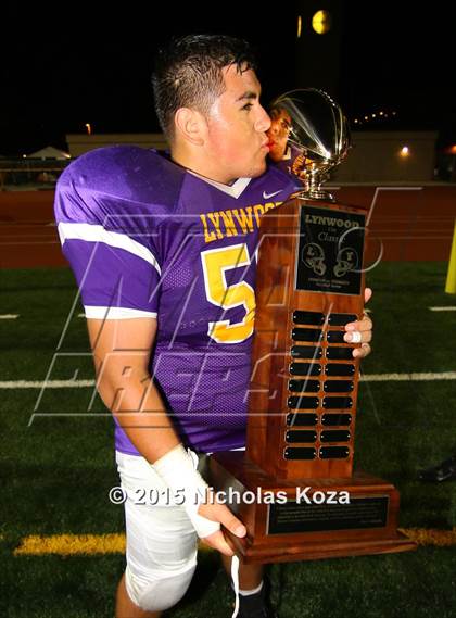 Thumbnail 1 in Lynwood vs. Firebaugh (Lynwood City Classic) photogallery.
