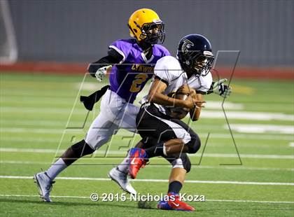 Thumbnail 1 in Lynwood vs. Firebaugh (Lynwood City Classic) photogallery.