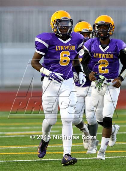 Thumbnail 3 in Lynwood vs. Firebaugh (Lynwood City Classic) photogallery.