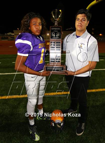 Thumbnail 2 in Lynwood vs. Firebaugh (Lynwood City Classic) photogallery.