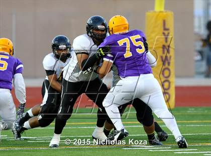 Thumbnail 3 in Lynwood vs. Firebaugh (Lynwood City Classic) photogallery.