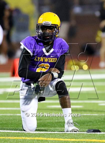 Thumbnail 1 in Lynwood vs. Firebaugh (Lynwood City Classic) photogallery.