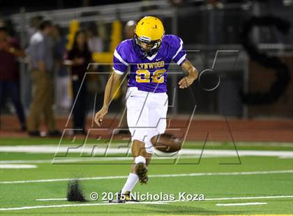 Thumbnail 2 in Lynwood vs. Firebaugh (Lynwood City Classic) photogallery.