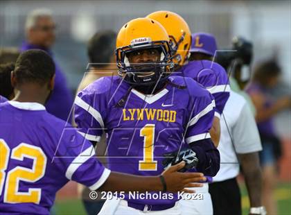 Thumbnail 3 in Lynwood vs. Firebaugh (Lynwood City Classic) photogallery.
