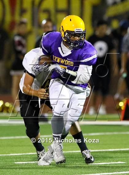Thumbnail 3 in Lynwood vs. Firebaugh (Lynwood City Classic) photogallery.