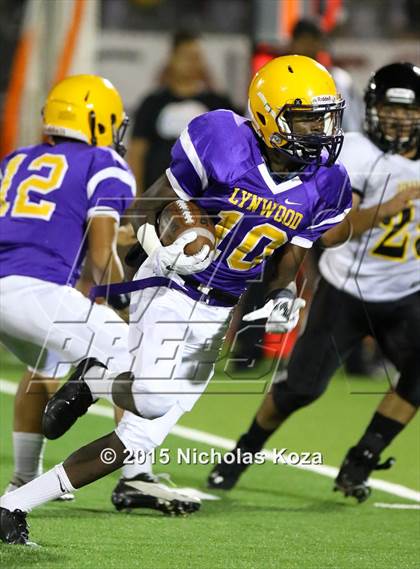 Thumbnail 1 in Lynwood vs. Firebaugh (Lynwood City Classic) photogallery.