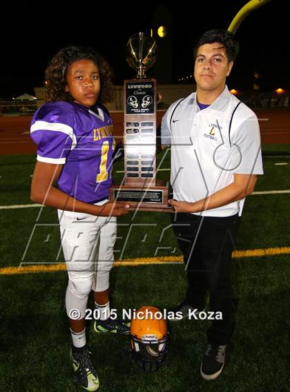 Thumbnail 1 in Lynwood vs. Firebaugh (Lynwood City Classic) photogallery.
