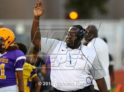 Thumbnail 3 in Lynwood vs. Firebaugh (Lynwood City Classic) photogallery.