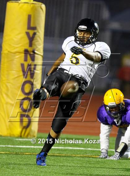 Thumbnail 1 in Lynwood vs. Firebaugh (Lynwood City Classic) photogallery.