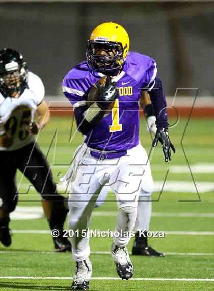 Thumbnail 3 in Lynwood vs. Firebaugh (Lynwood City Classic) photogallery.