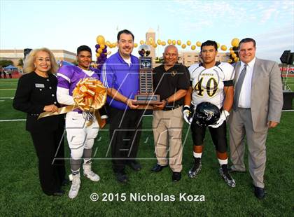 Thumbnail 2 in Lynwood vs. Firebaugh (Lynwood City Classic) photogallery.