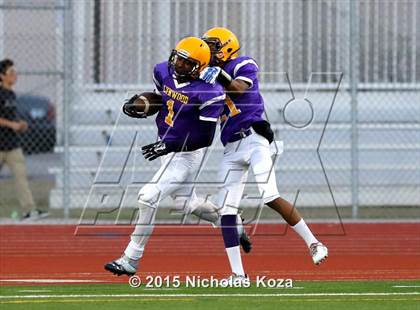 Thumbnail 1 in Lynwood vs. Firebaugh (Lynwood City Classic) photogallery.