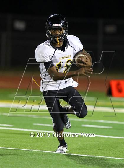 Thumbnail 3 in Lynwood vs. Firebaugh (Lynwood City Classic) photogallery.