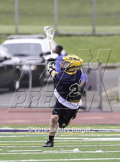 Thumbnail 3 in Darien vs. Simsbury (CIAC Class L Final) photogallery.