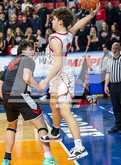 Thumbnail 3 in Mount Sinai vs Glens Falls (NYSPHSAA Class A Championship) photogallery.
