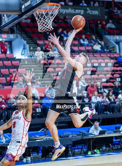 Thumbnail 3 in Mount Sinai vs Glens Falls (NYSPHSAA Class A Championship) photogallery.