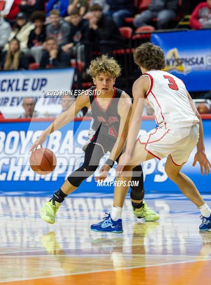 Thumbnail 3 in Mount Sinai vs Glens Falls (NYSPHSAA Class A Championship) photogallery.
