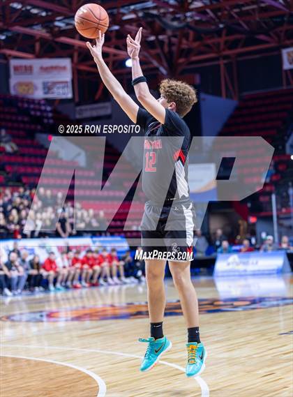 Thumbnail 1 in Mount Sinai vs Glens Falls (NYSPHSAA Class A Championship) photogallery.