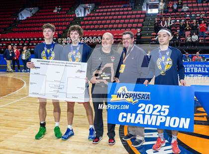 Thumbnail 2 in Mount Sinai vs Glens Falls (NYSPHSAA Class A Championship) photogallery.
