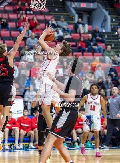 Thumbnail 3 in Mount Sinai vs Glens Falls (NYSPHSAA Class A Championship) photogallery.