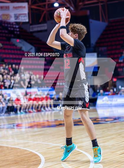 Thumbnail 2 in Mount Sinai vs Glens Falls (NYSPHSAA Class A Championship) photogallery.