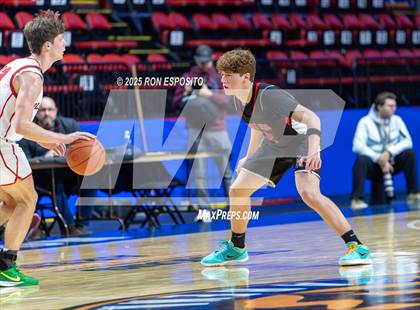 Thumbnail 3 in Mount Sinai vs Glens Falls (NYSPHSAA Class A Championship) photogallery.