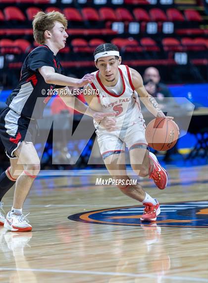 Thumbnail 1 in Mount Sinai vs Glens Falls (NYSPHSAA Class A Championship) photogallery.