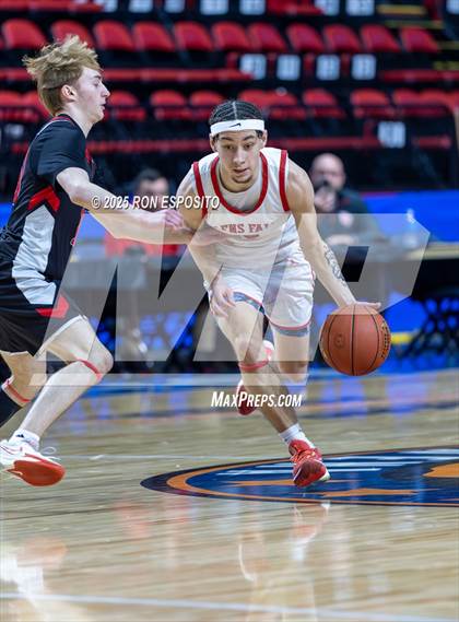 Thumbnail 2 in Mount Sinai vs Glens Falls (NYSPHSAA Class A Championship) photogallery.